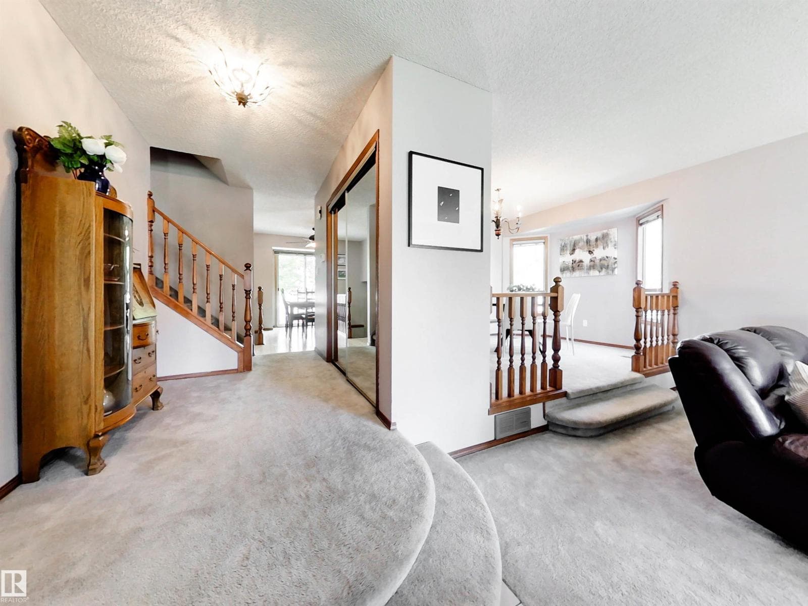 8 DION PL — photo 3