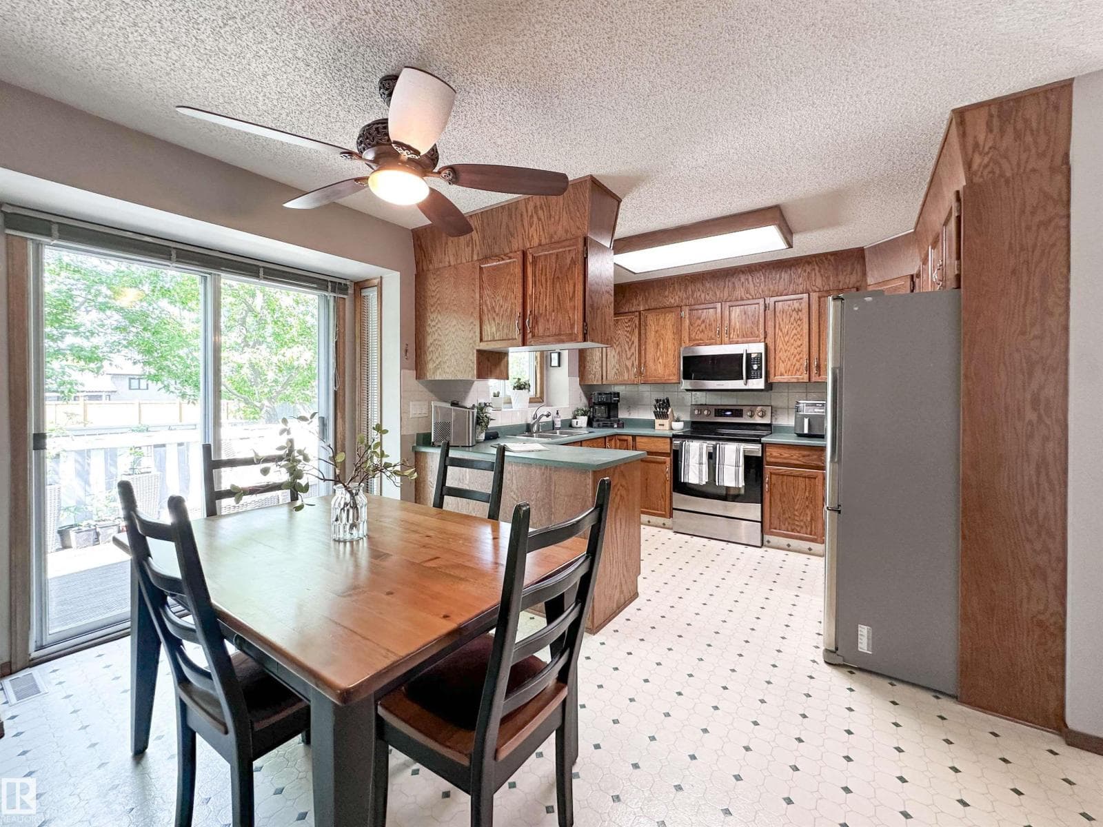 8 DION PL — photo 4