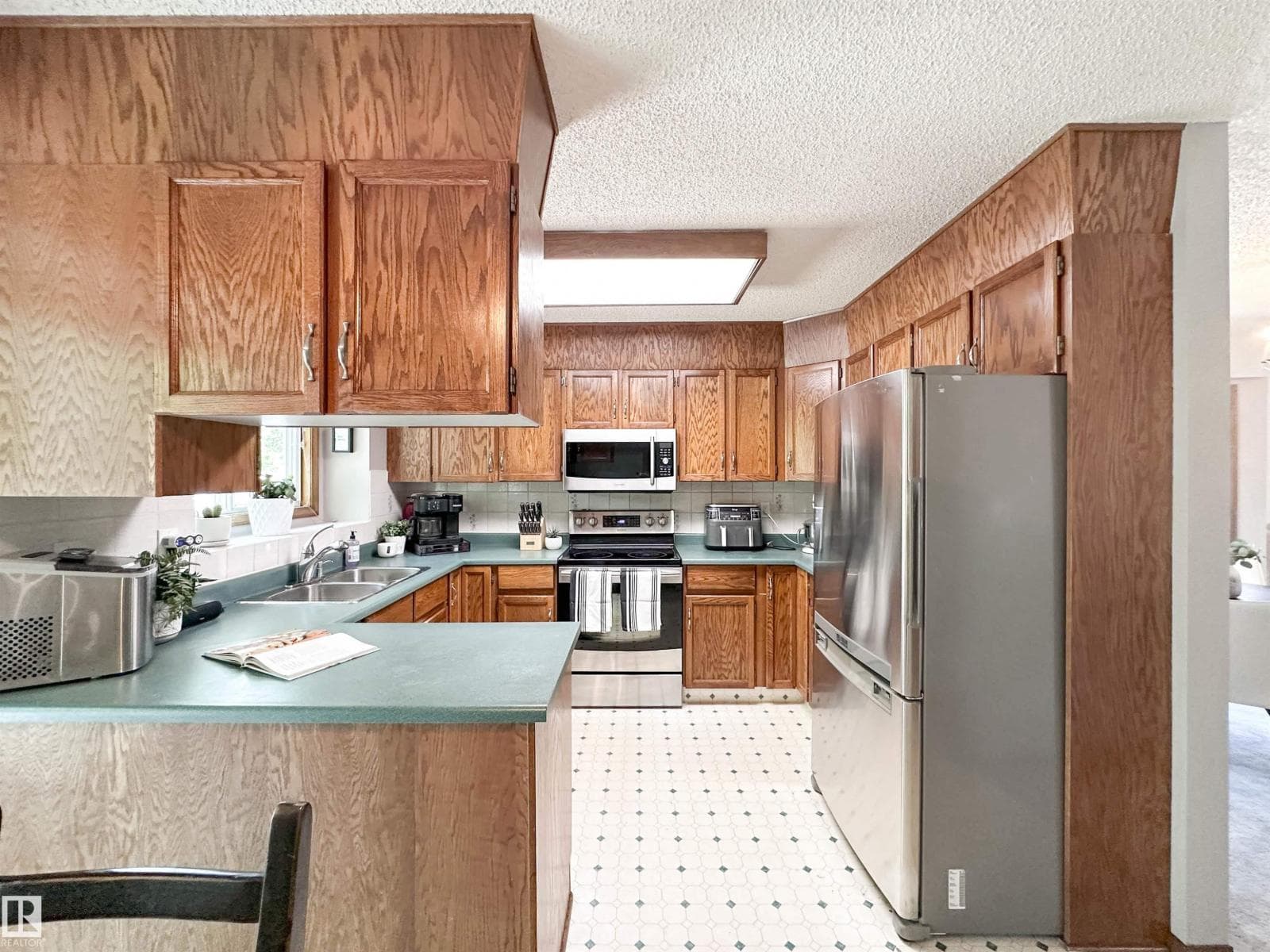 8 DION PL — photo 5