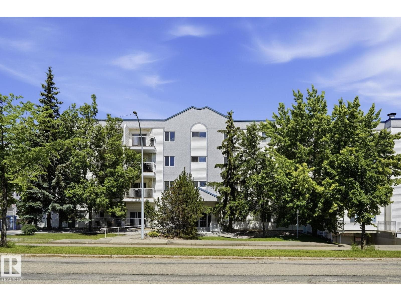 #105 11446 40 AV NW NW