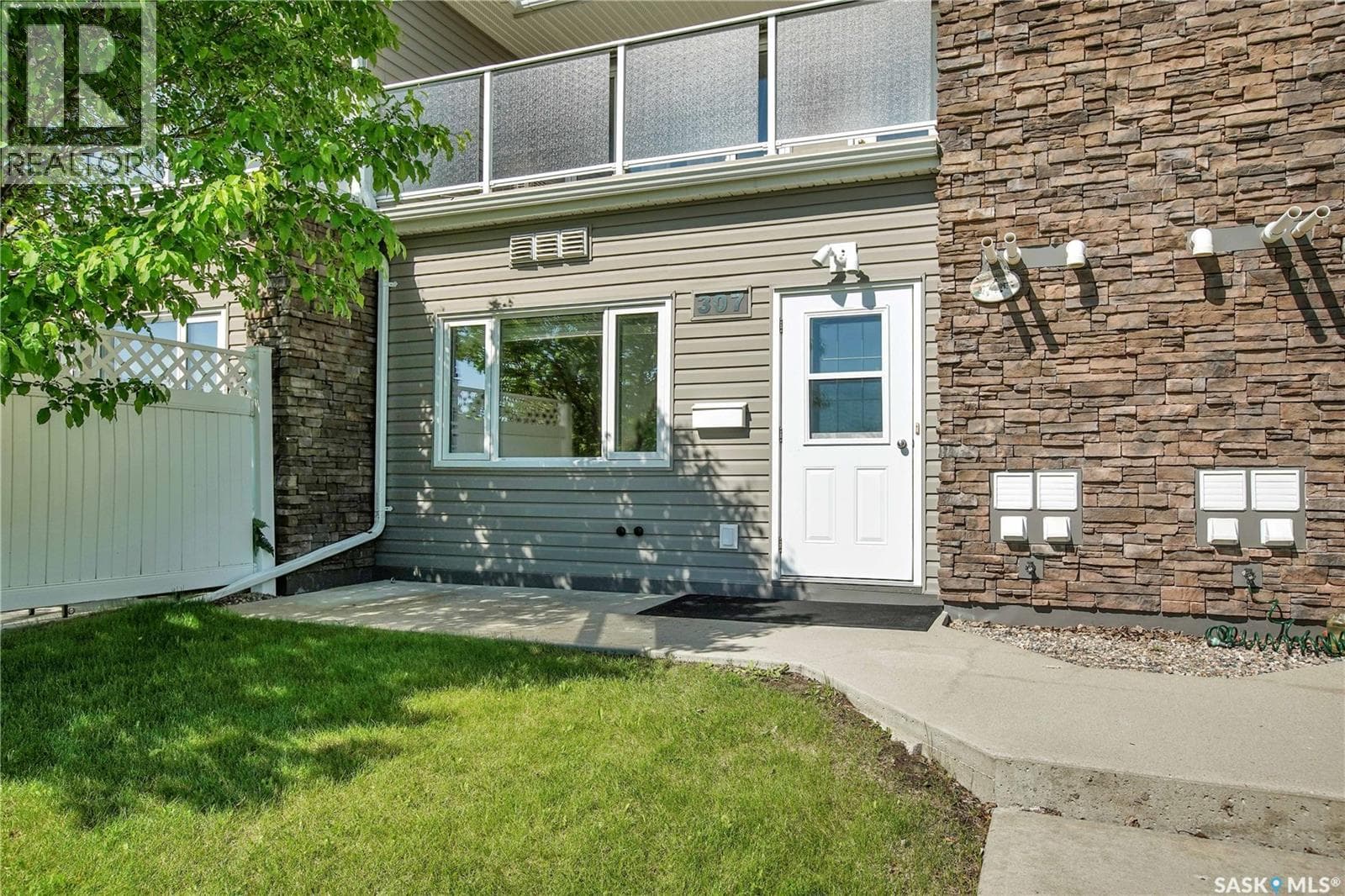307 1022 Hampton CIRCLE