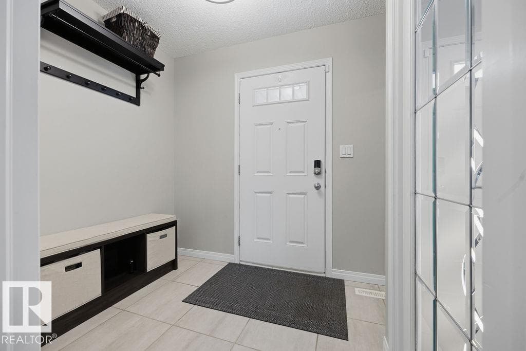 3426 CUTLER CR SW — photo 4
