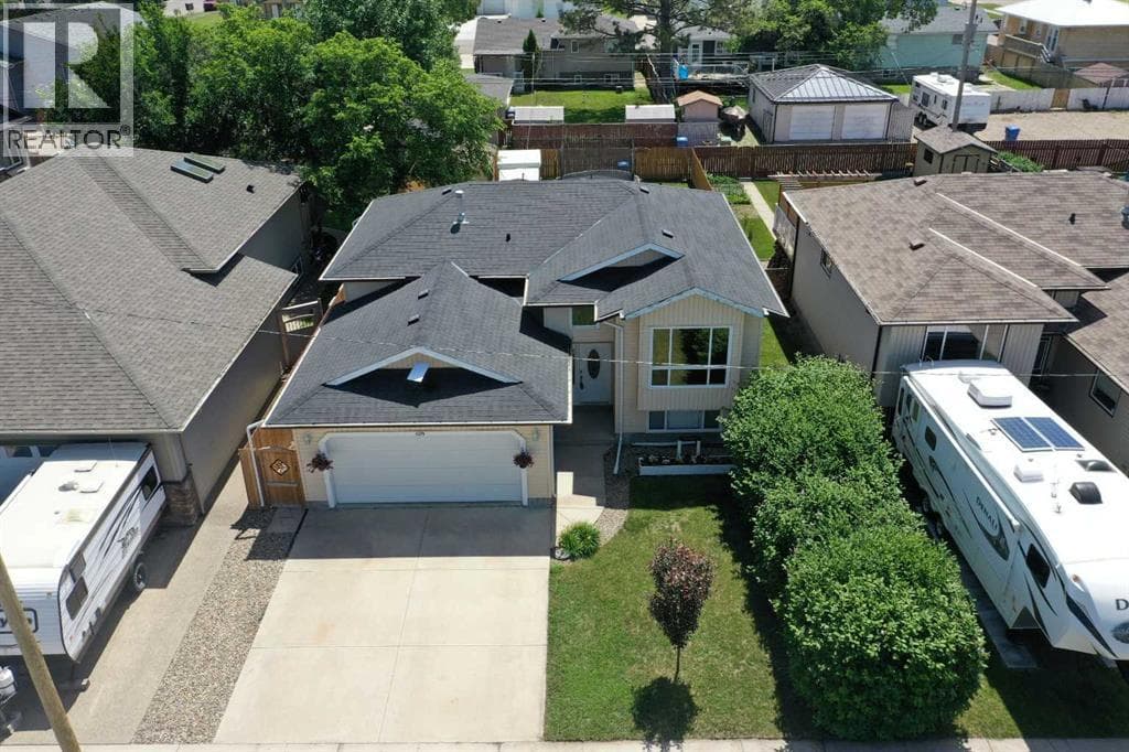 5214 45 Avenue — photo 2