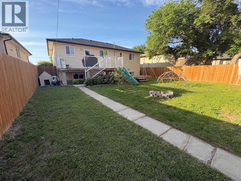 5214 45 Avenue — photo 3