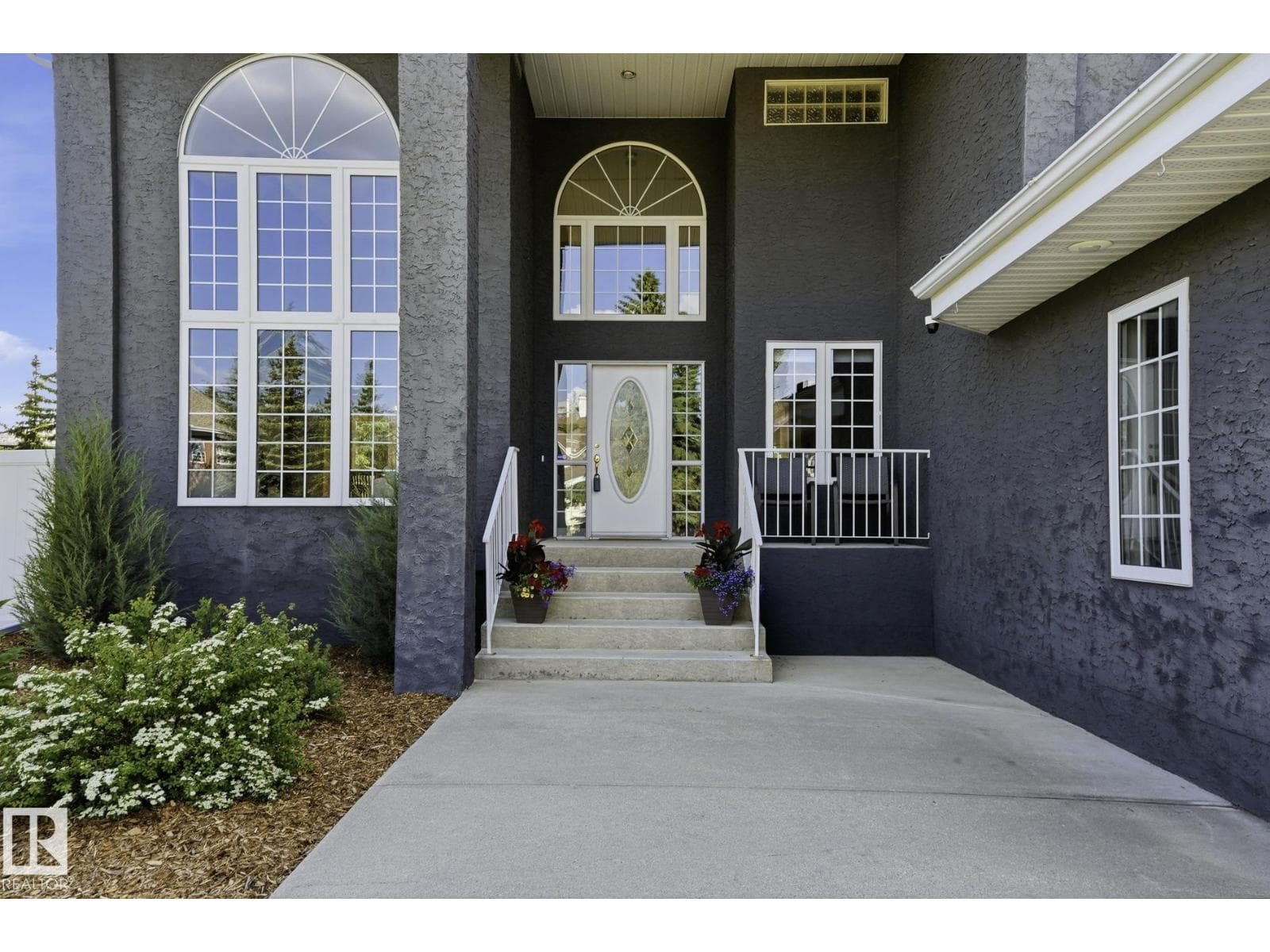 409 Estate DR — photo 2