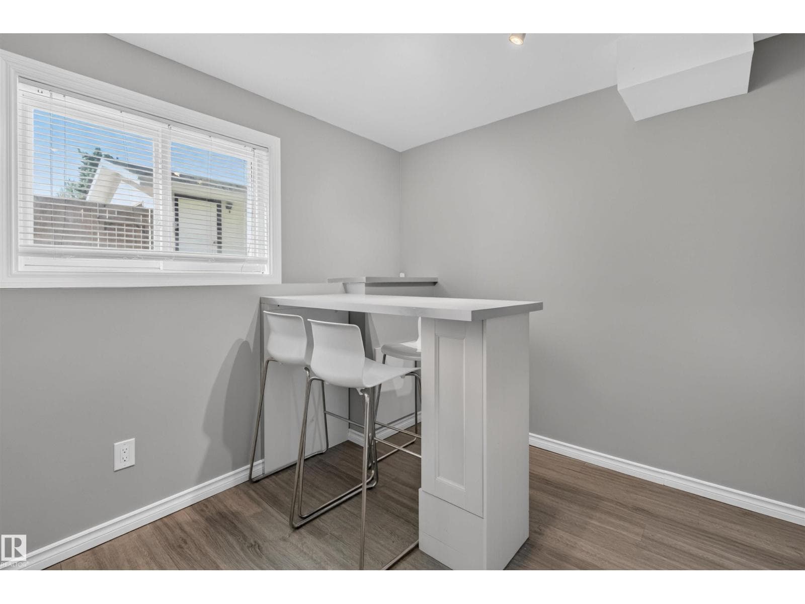 18303 76 AV NW — photo 5
