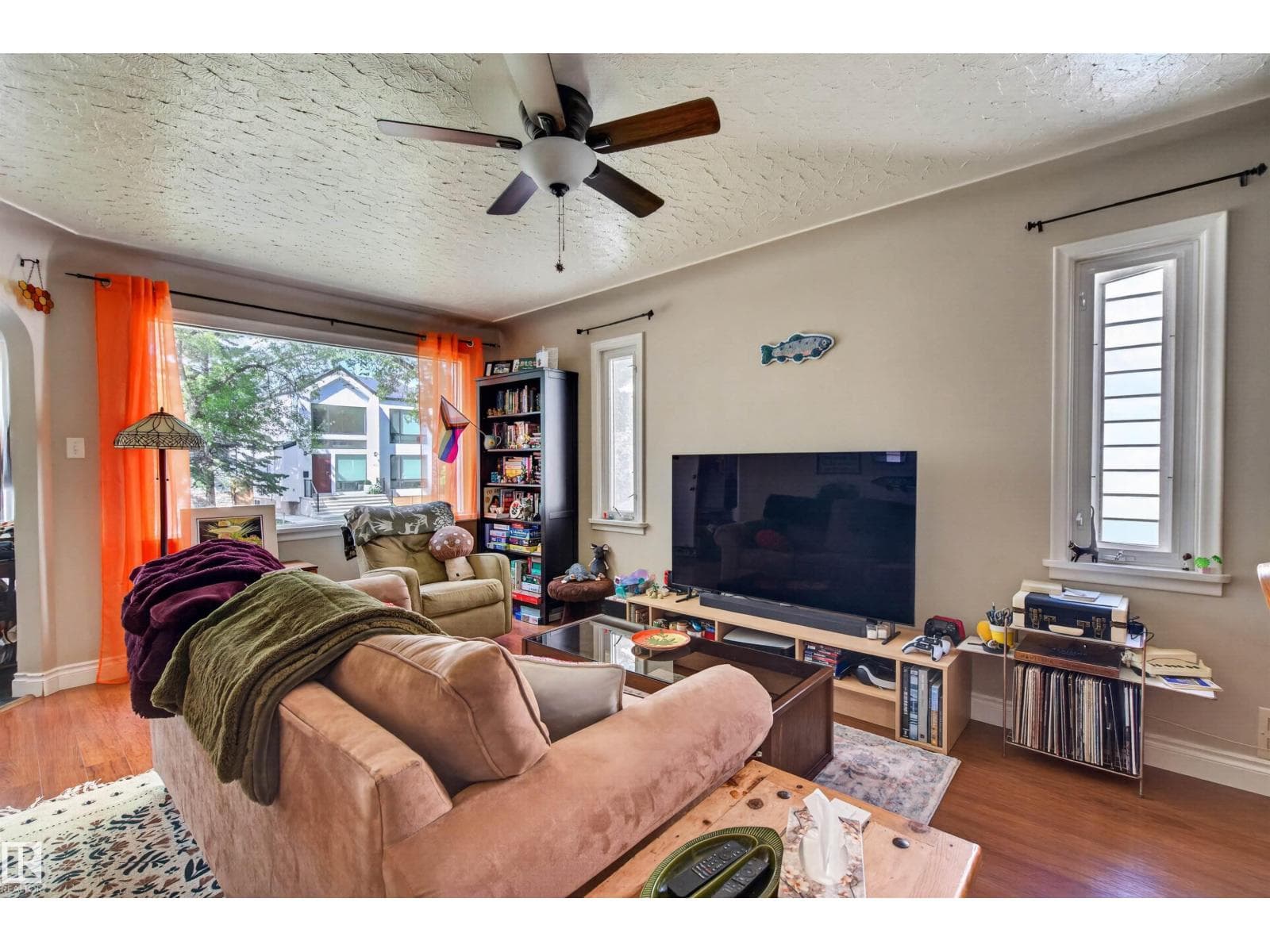 9741 72 AV NW — photo 3