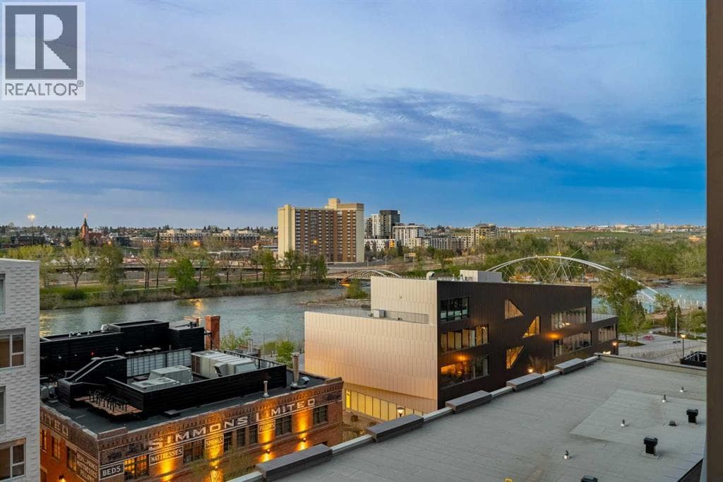 810, 550 Riverfront Avenue SE
