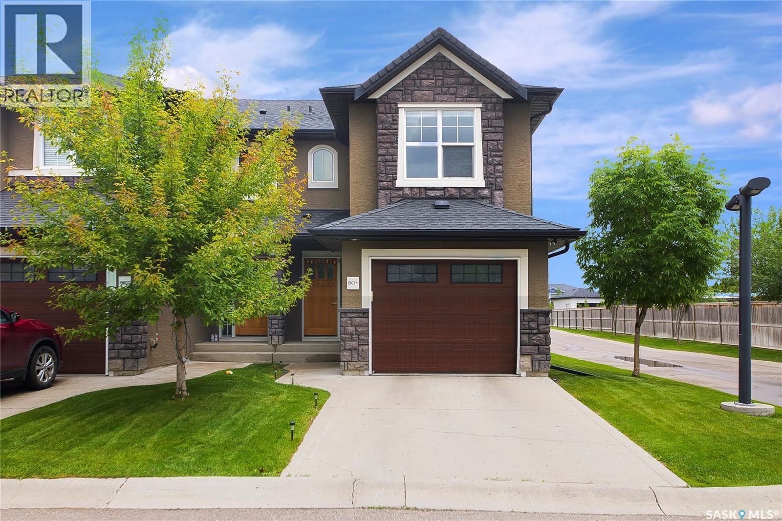 601 2012 Pohorecky CRESCENT — photo 3