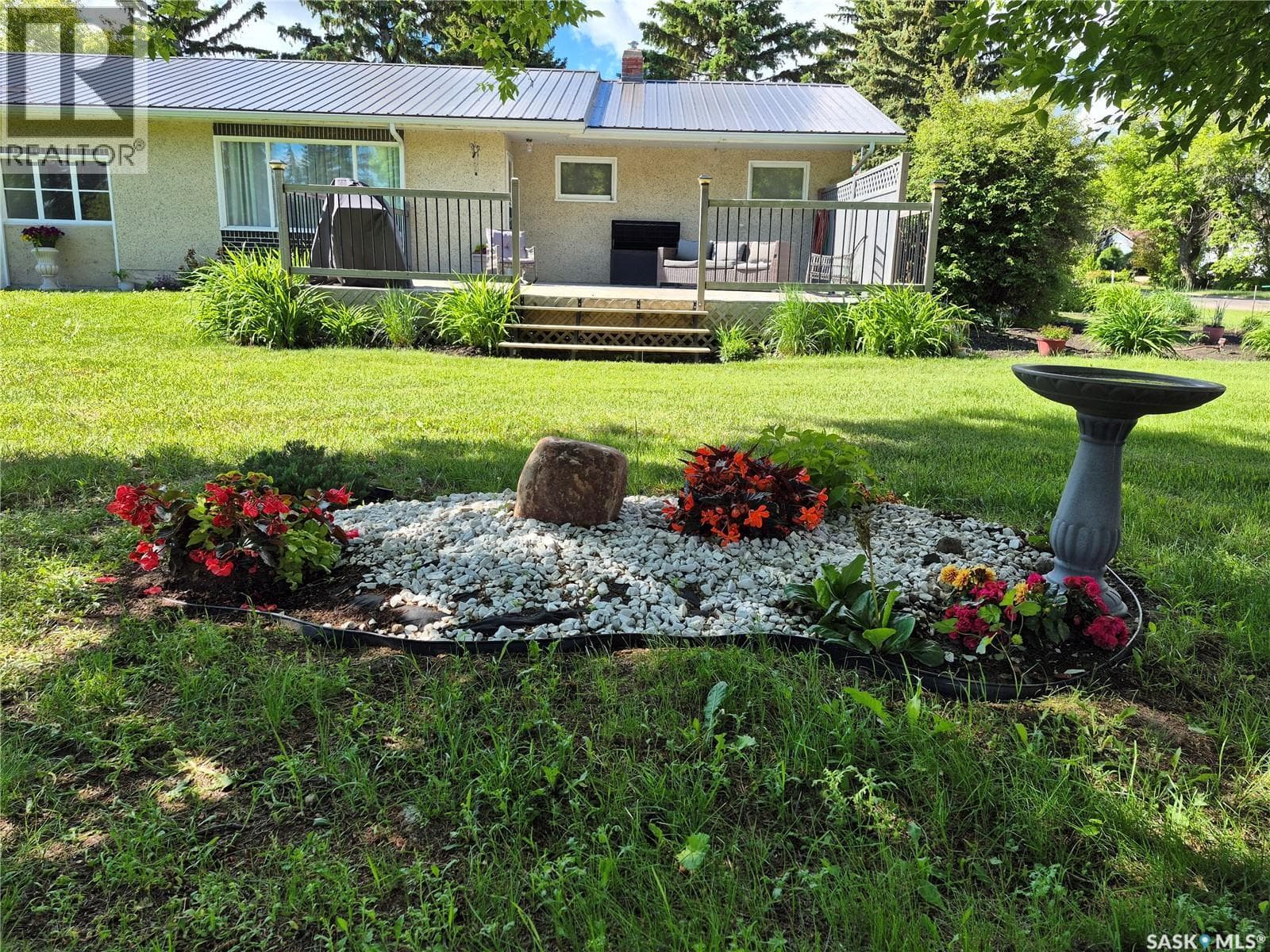 300 Dion AVENUE — photo 3