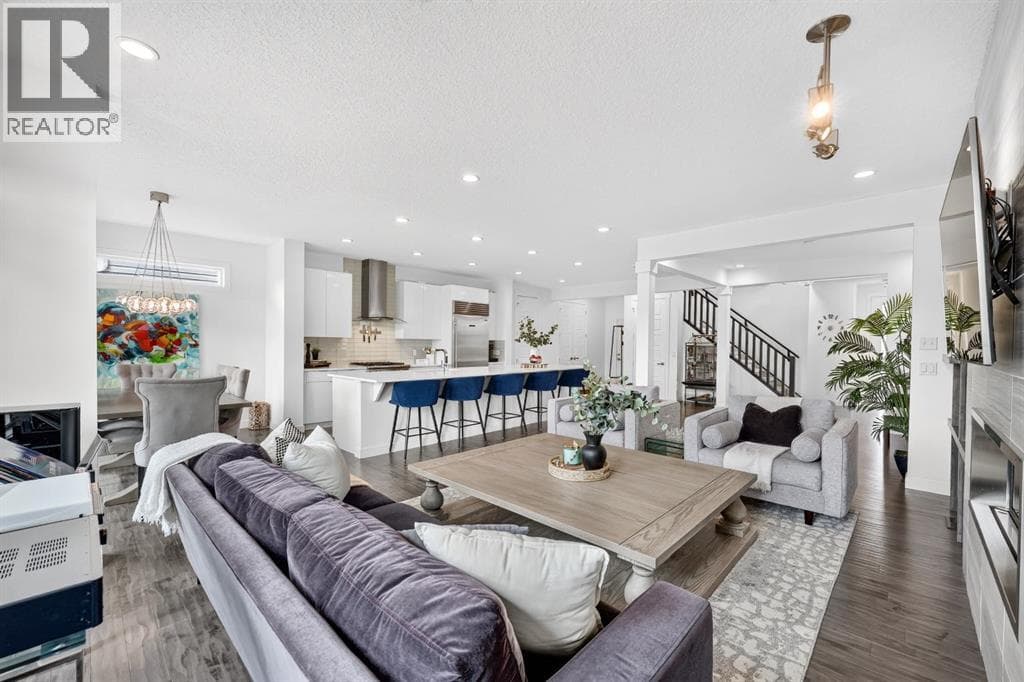60 Tremblant Terrace SW — photo 4