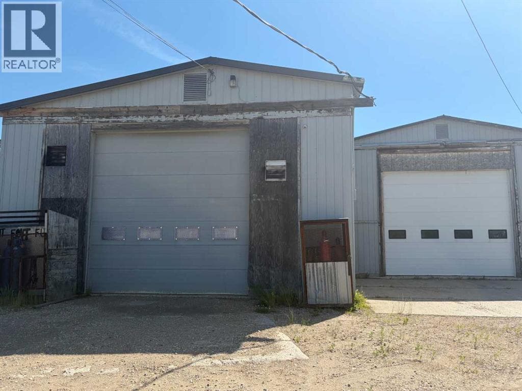 4902 51 Street — photo 3