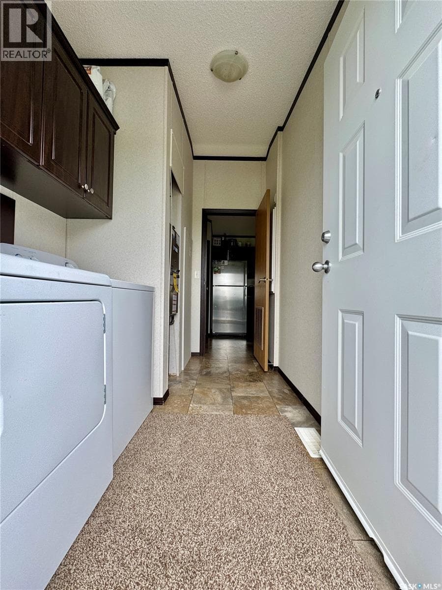 511 Arundel AVENUE S — photo 3
