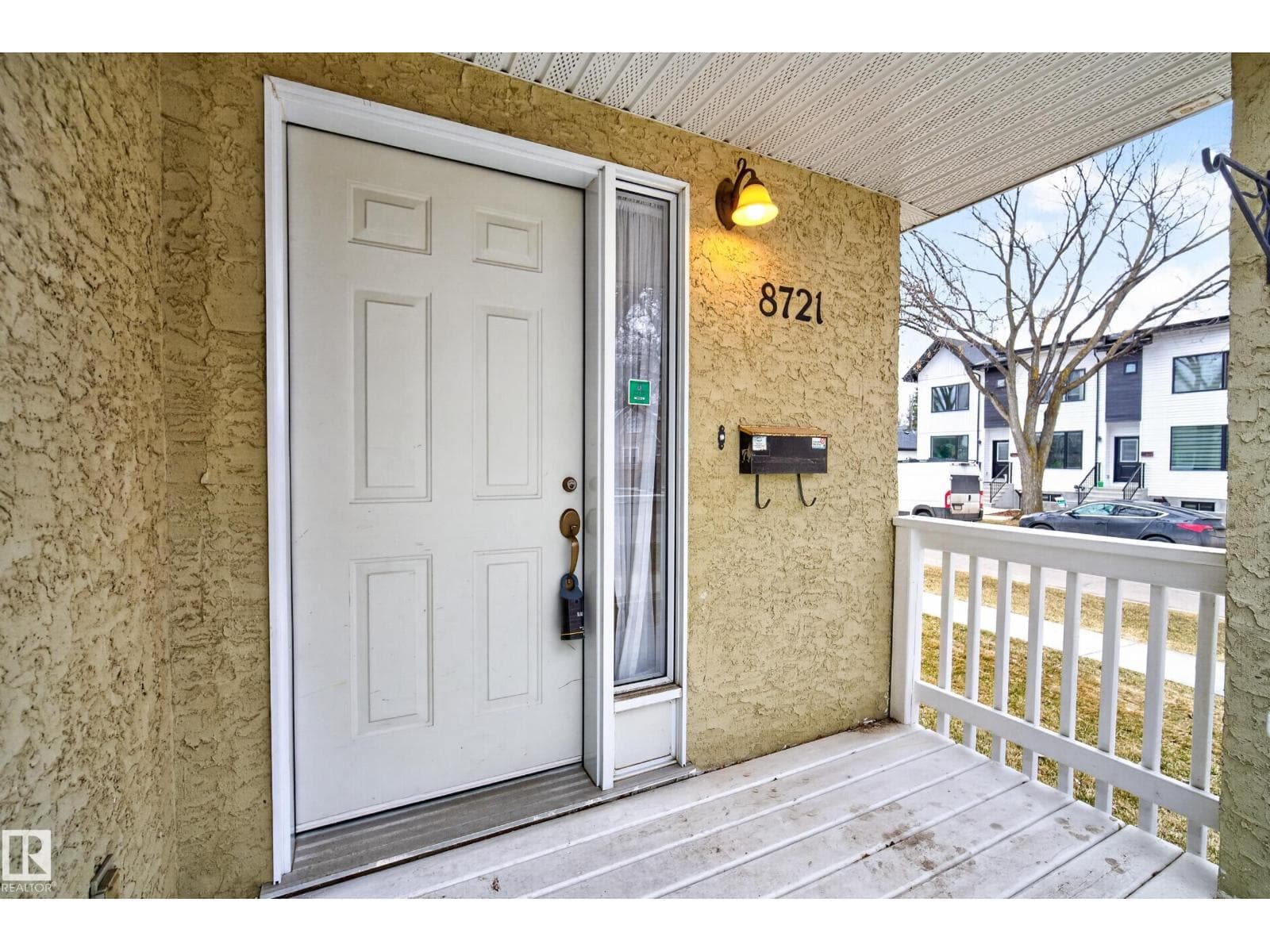 8721 88 AV NW — photo 3
