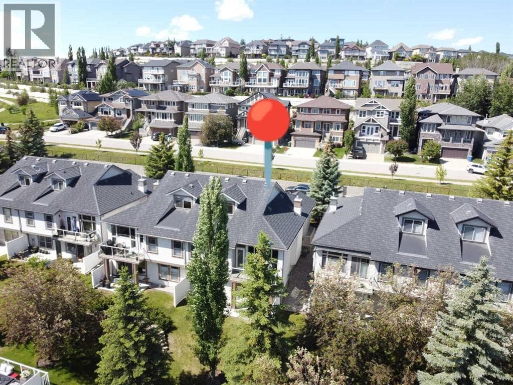 241 Springbank Terrace SW — photo 3