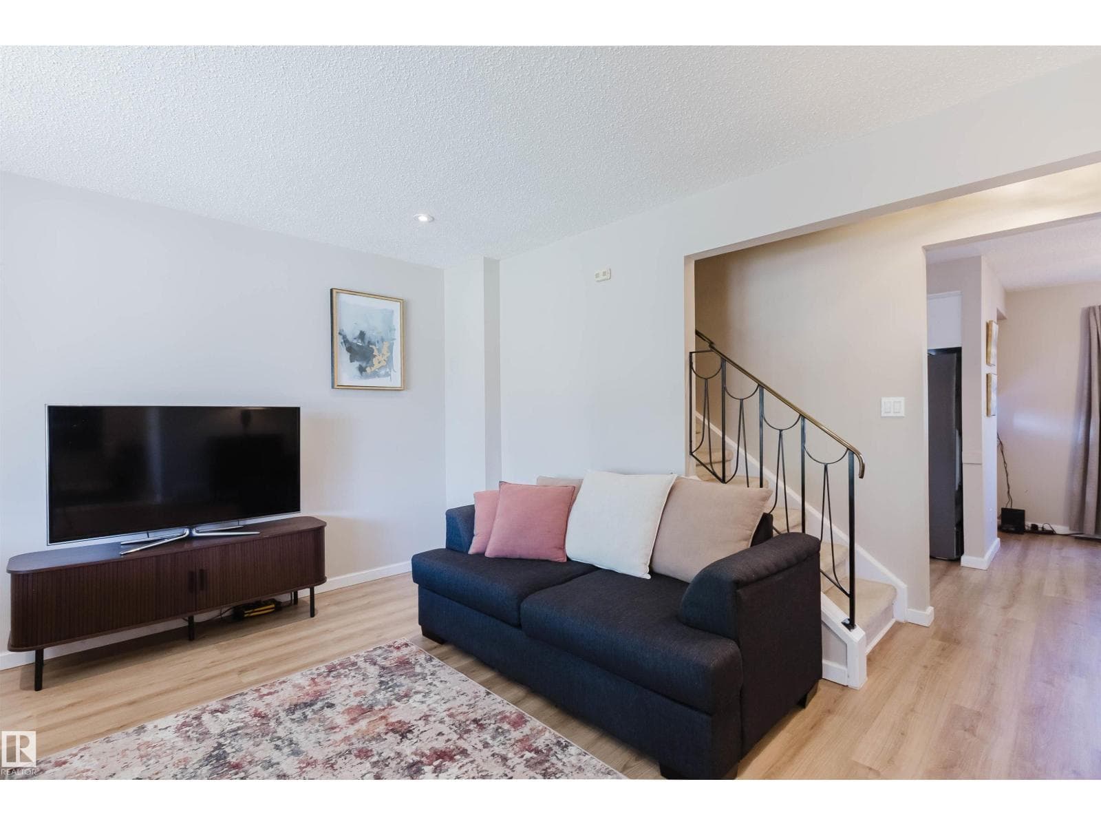 10946 BEAUMARIS RD NW — photo 4