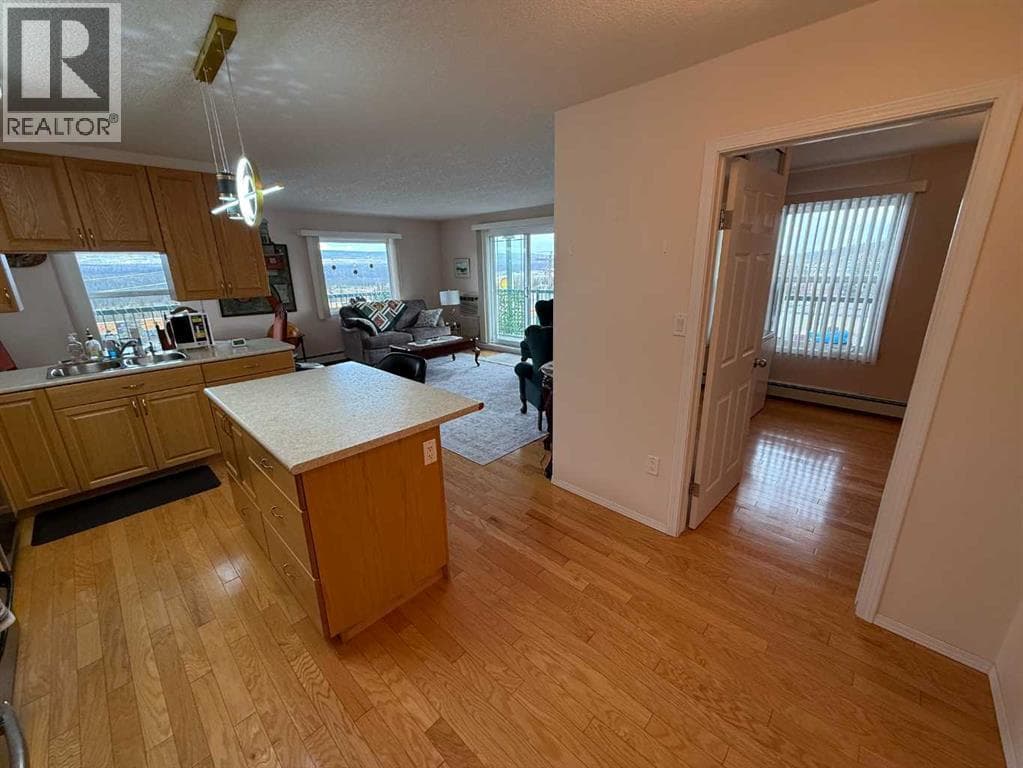 404, 228 Pembina Avenue — photo 3