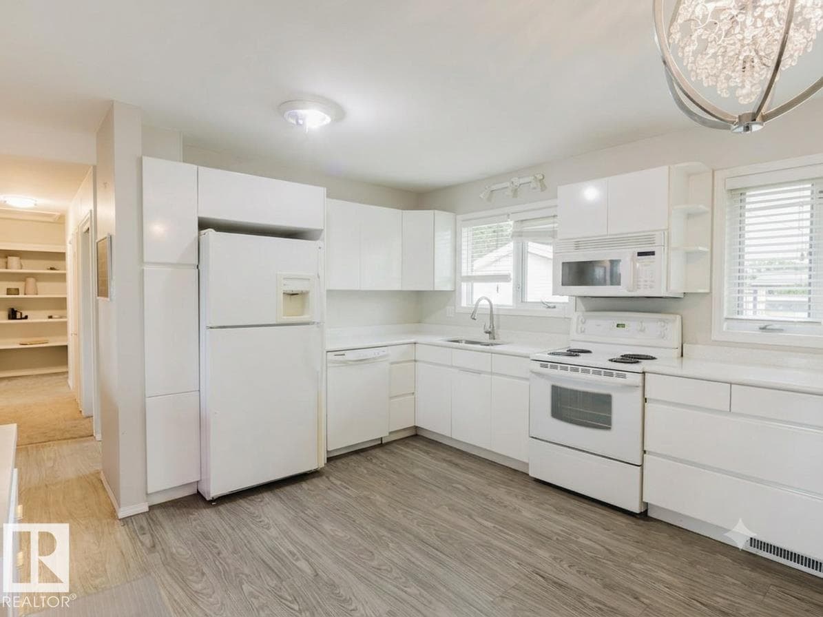 7515 130 AV NW — photo 5