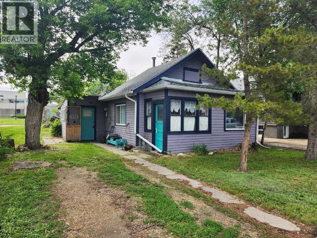 355 4 Street W