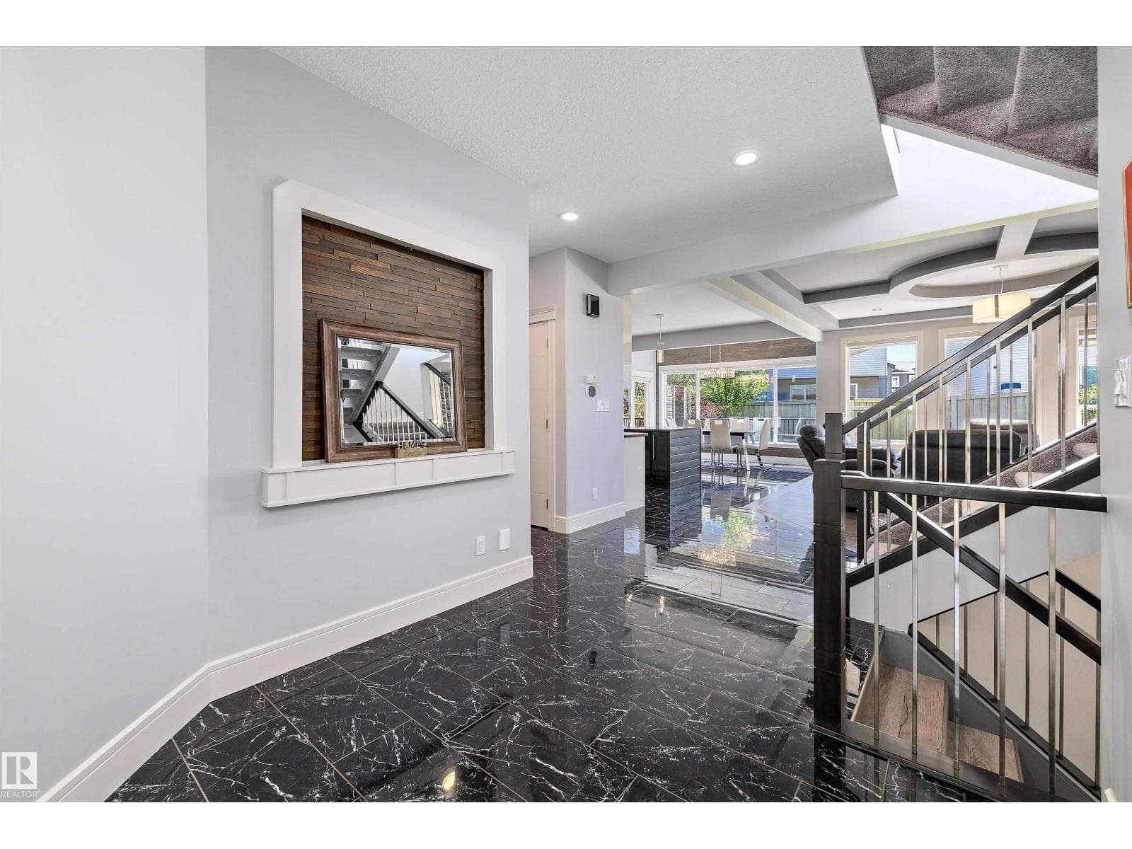 2435 ASHCRAFT CR SW — photo 3
