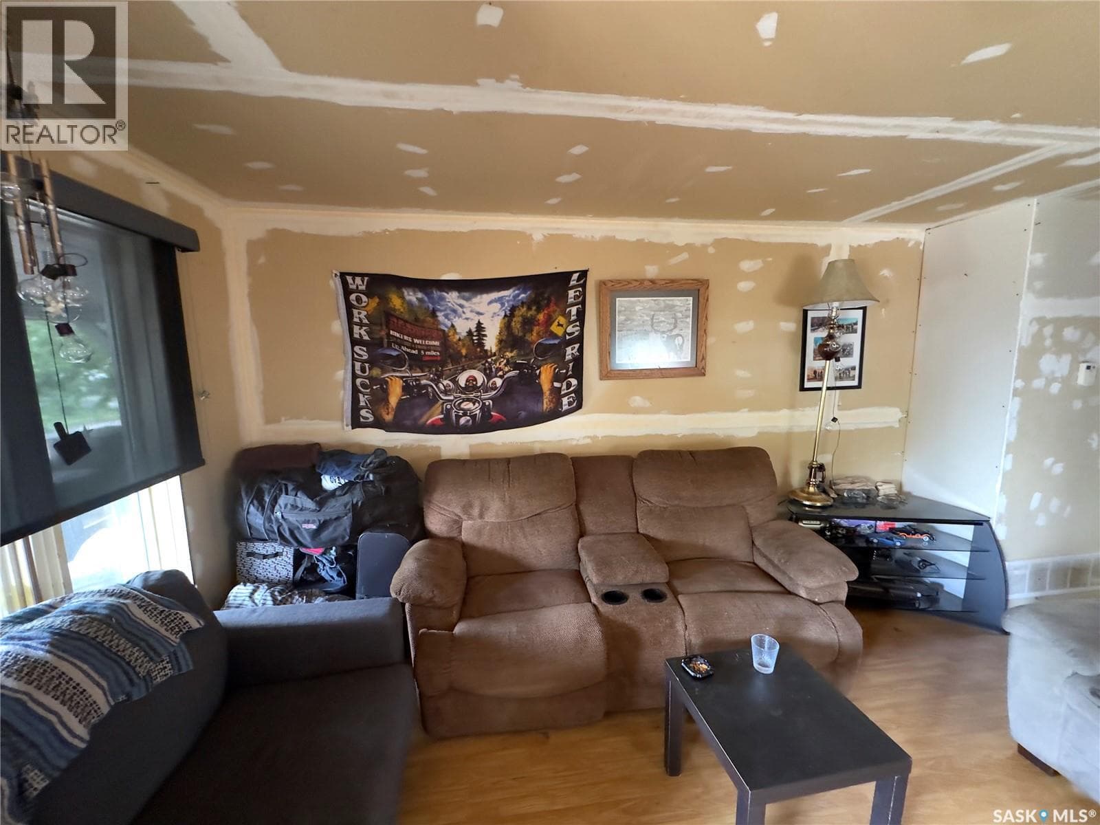 1010 Athabasca STREET E — photo 4