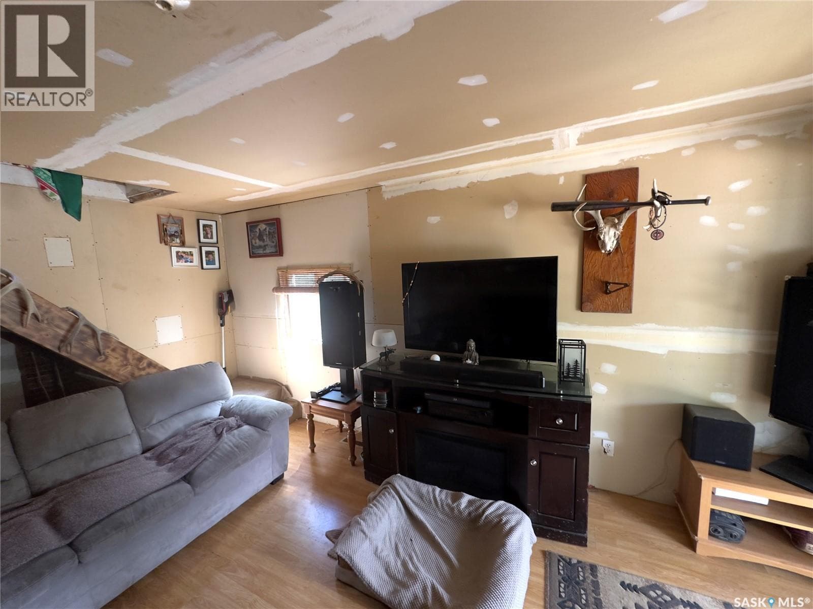 1010 Athabasca STREET E — photo 5