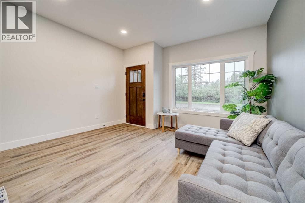 1, 1175 James Avenue — photo 4