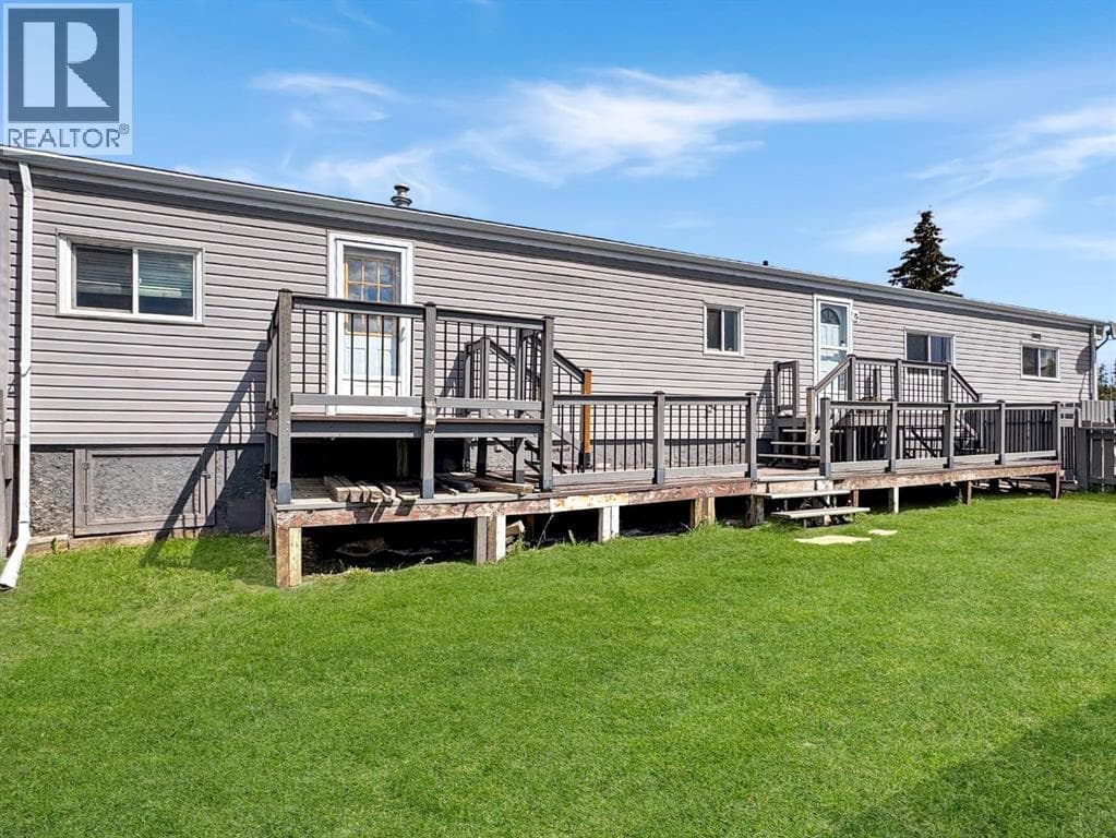69 Shand Trailer COURT — photo 3