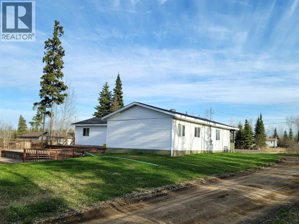124 Singer Drive — photo 4