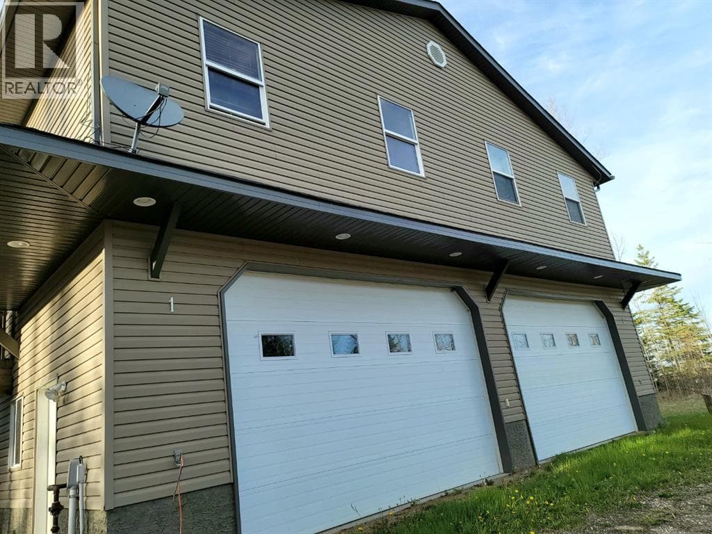 124 Singer Drive — photo 3