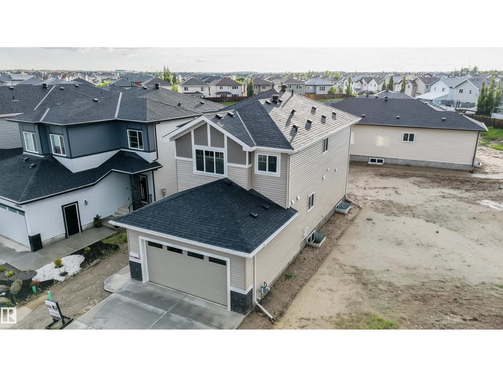 44 Dalquist Bay — photo 3
