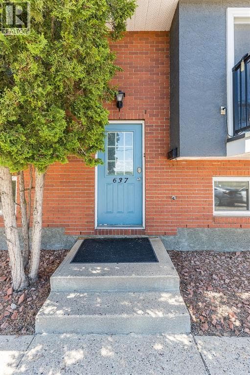 637 5 Street SE — photo 3