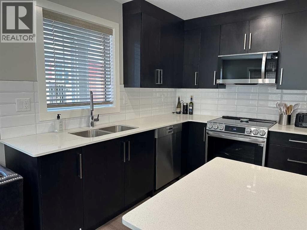 111 Golden Crescent — photo 5