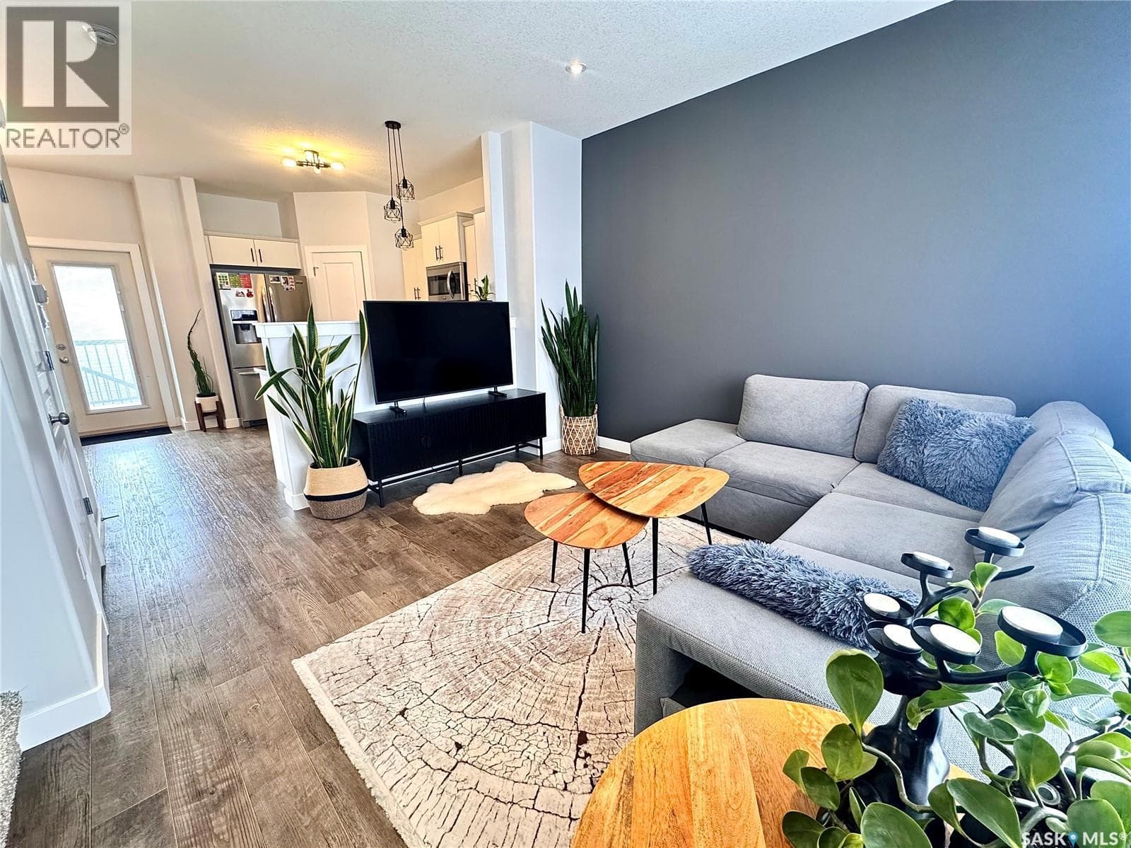 7937 Flax AVENUE — photo 4
