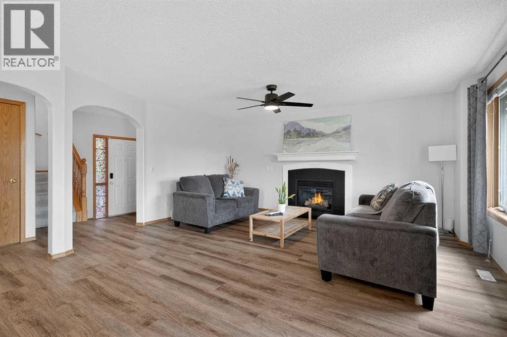 3 bed 3 bath single family at 72 Springs Crescent SE — $535,000 — photo 10