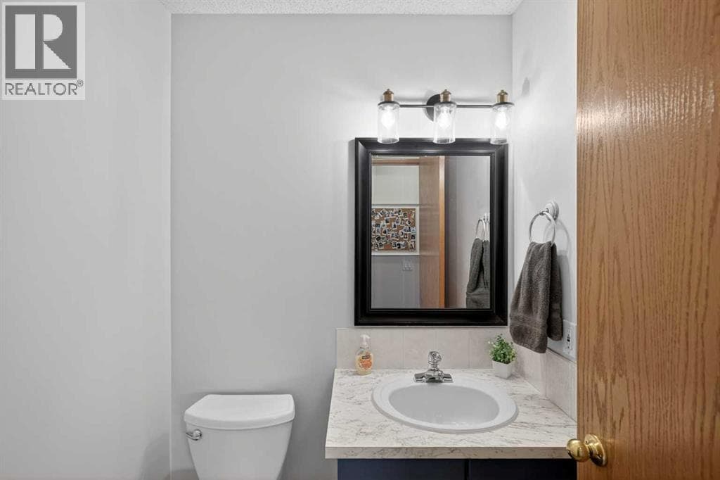 3 bed 3 bath single family at 72 Springs Crescent SE — $535,000 — photo 12