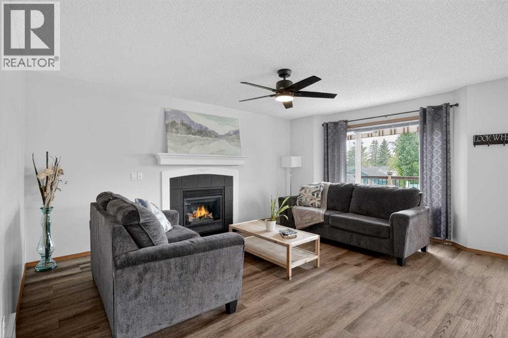 3 bed 3 bath single family at 72 Springs Crescent SE — $535,000 — photo 9