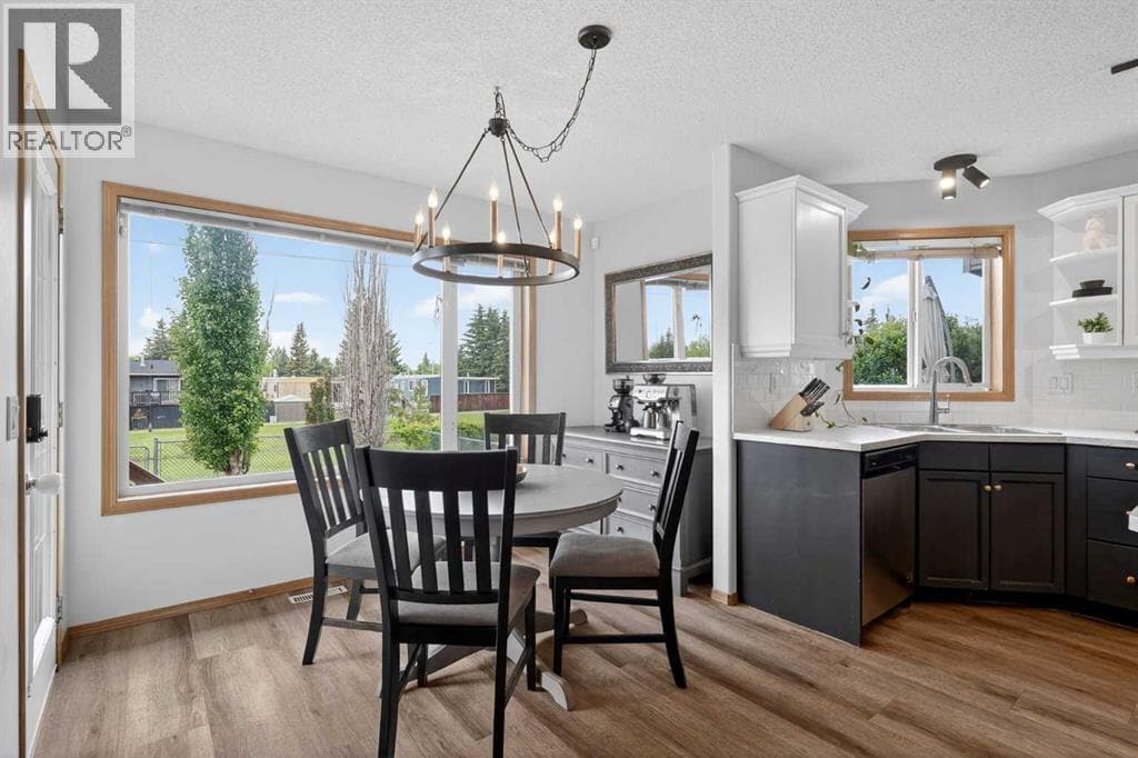 3 bed 3 bath single family at 72 Springs Crescent SE — $535,000 — photo 6