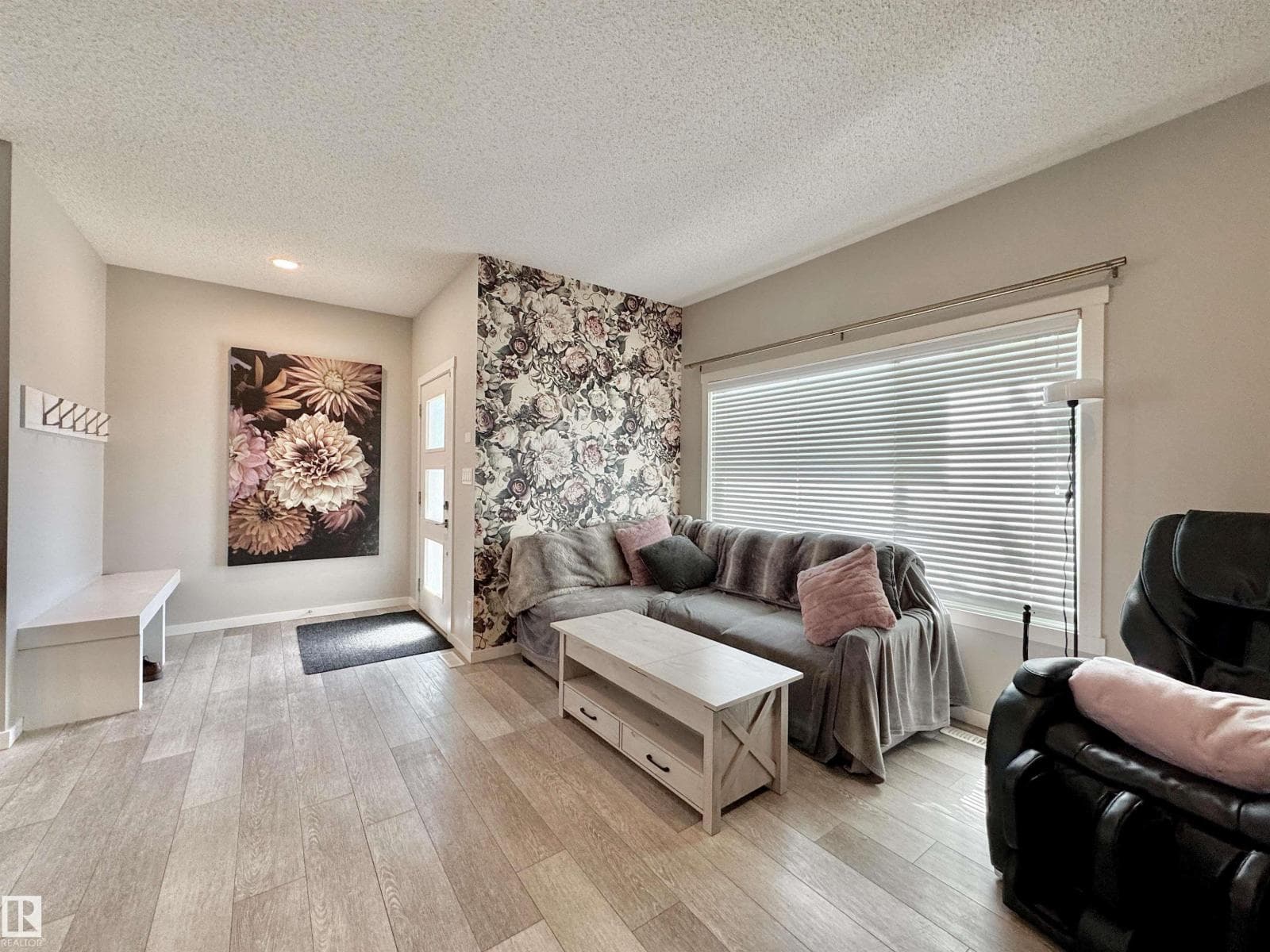 302 BALSAM LI — photo 5