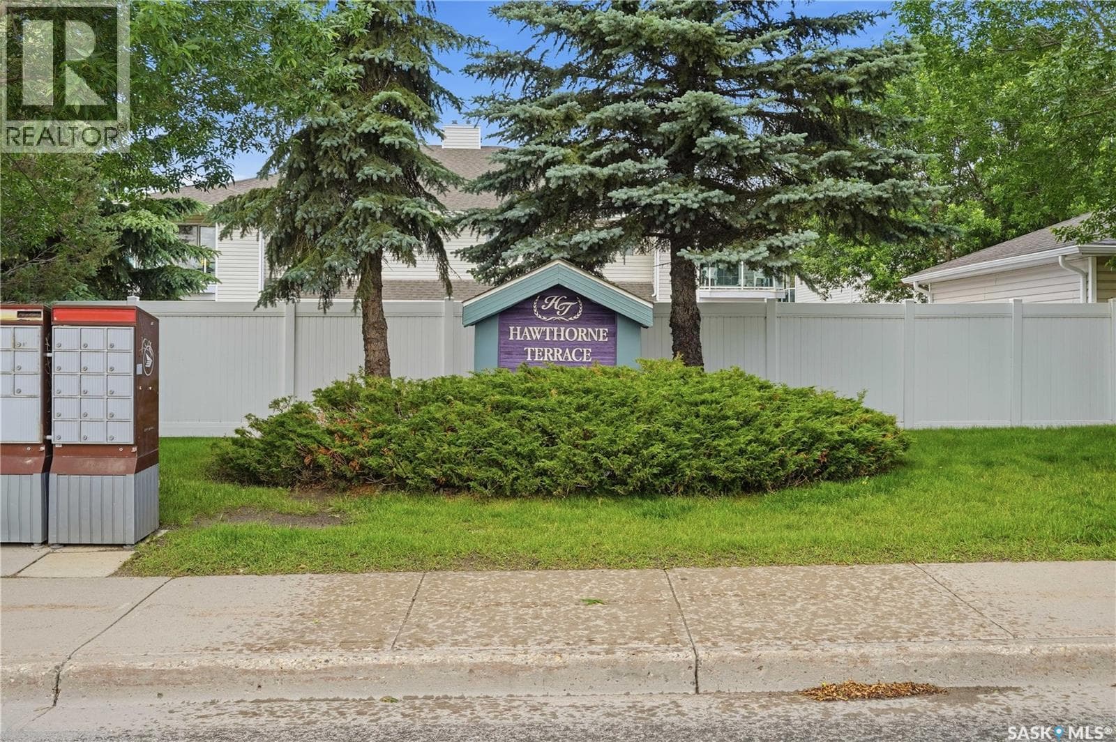 5446 Rochdale BOULEVARD