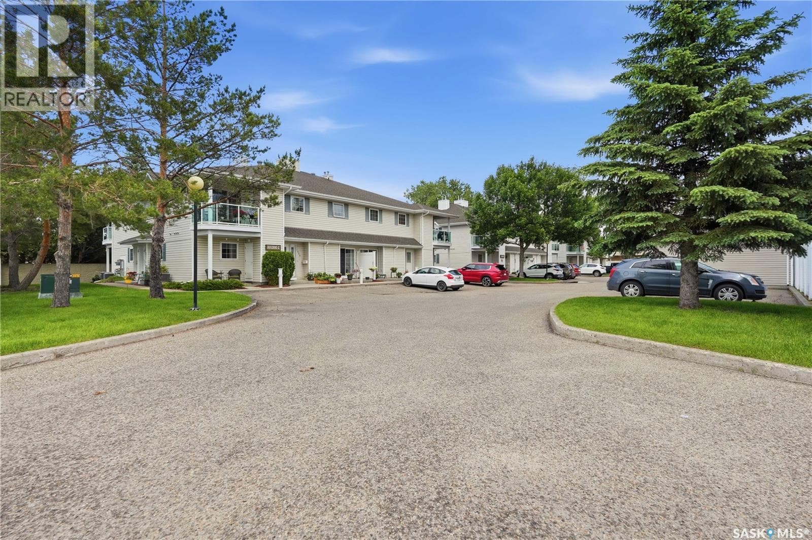 5446 Rochdale BOULEVARD — photo 2