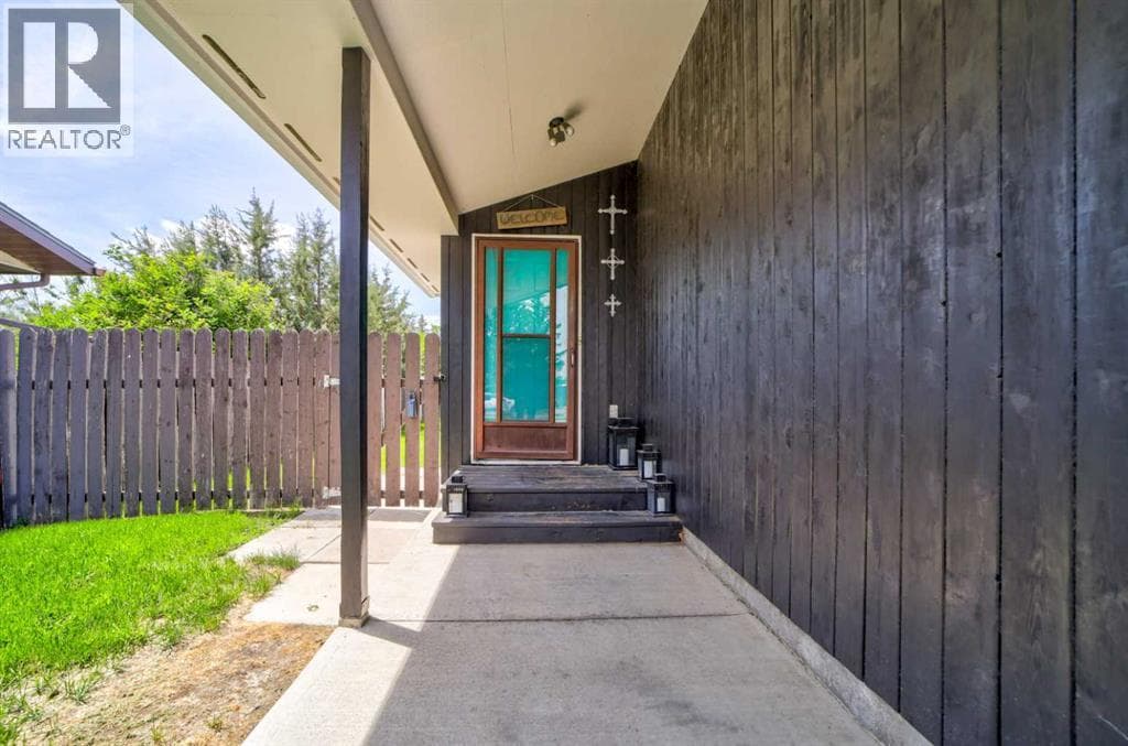 844 Foothills Avenue — photo 3