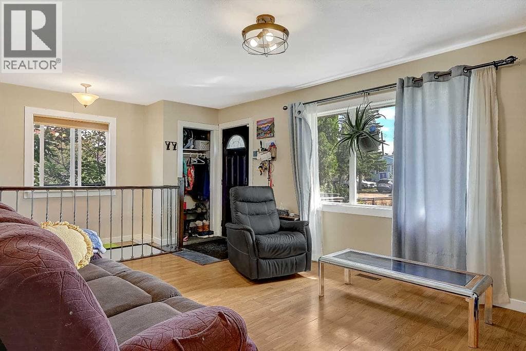 9624 Hillcrest Drive — photo 5