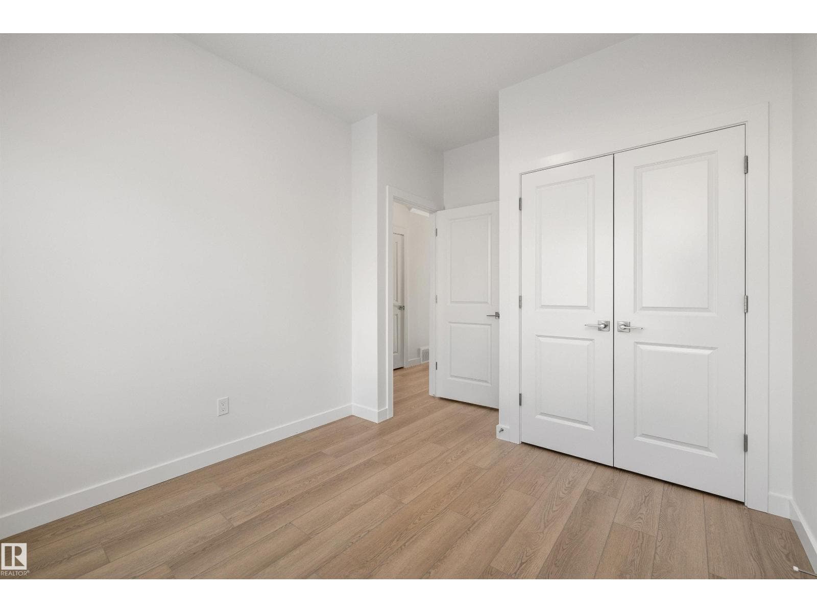 18855 29 AV NW — photo 3