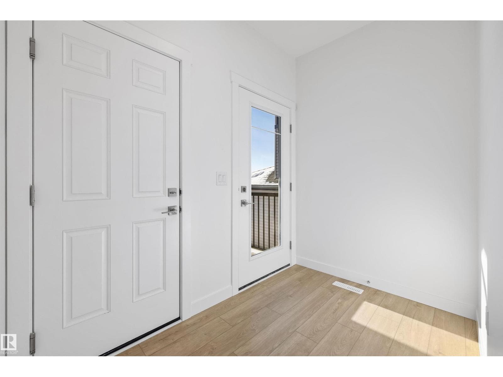 4184 KINGLET DR NW — photo 2