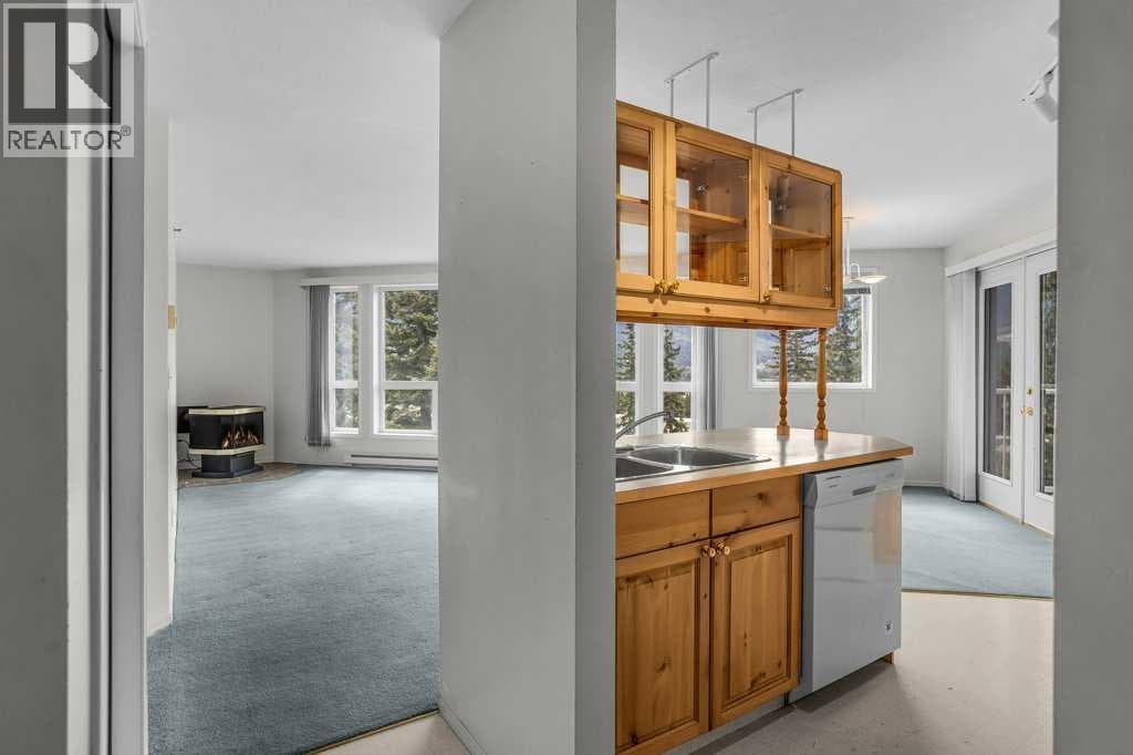 310, 1080C Cougar Creek Drive — photo 2