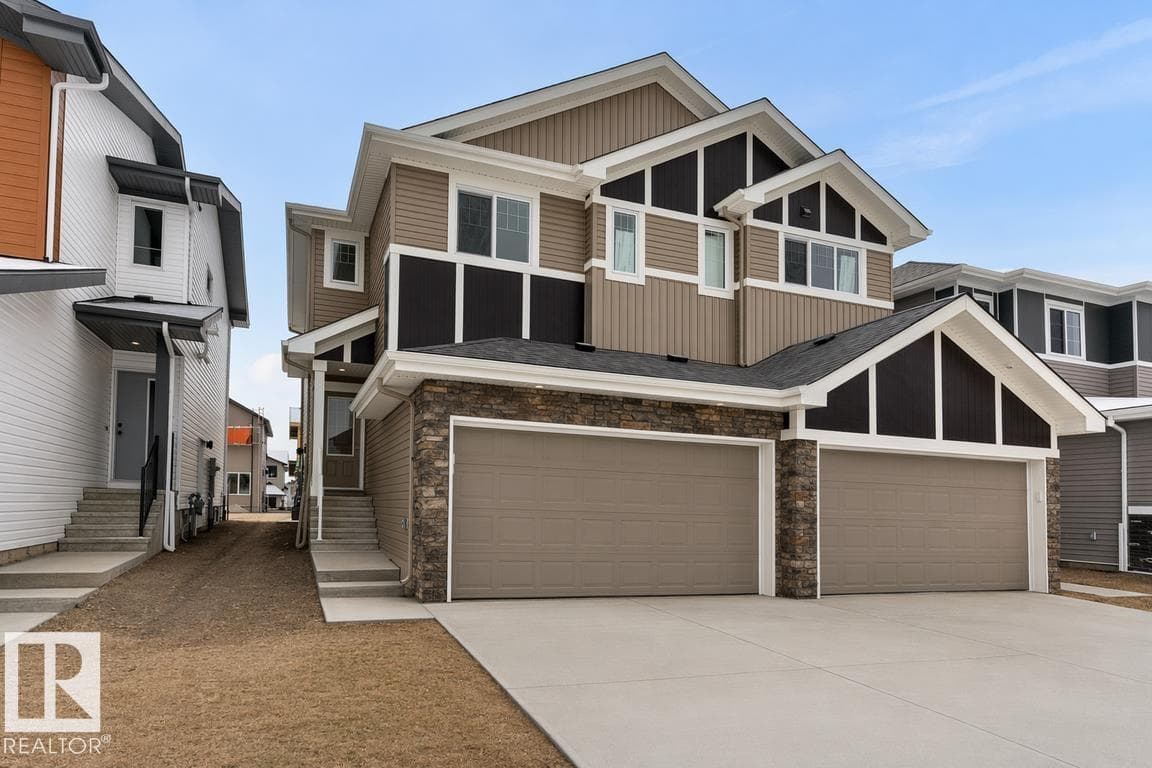 919 19 AV NW