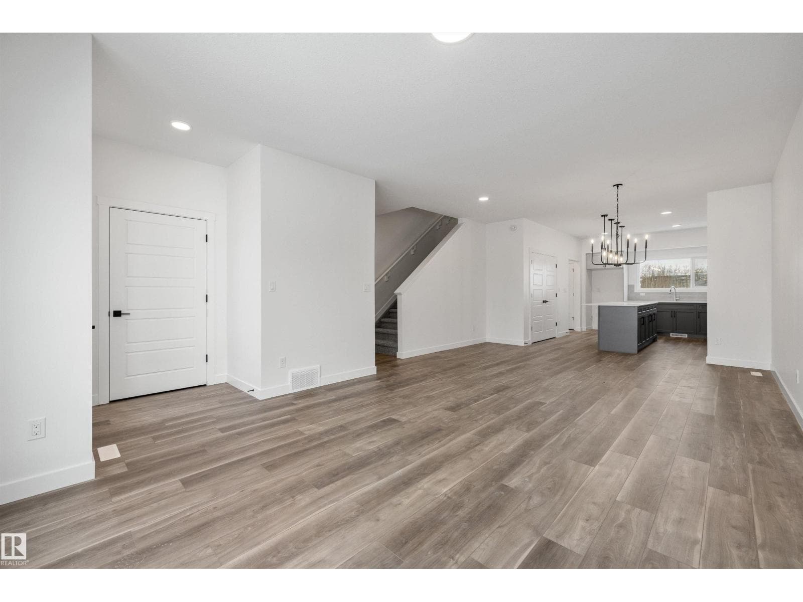 18131 85 ST NW — photo 3