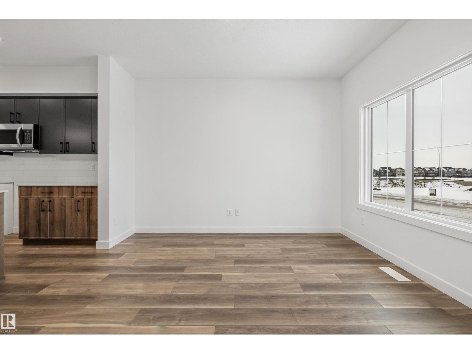 20820 40 AV NW — photo 5