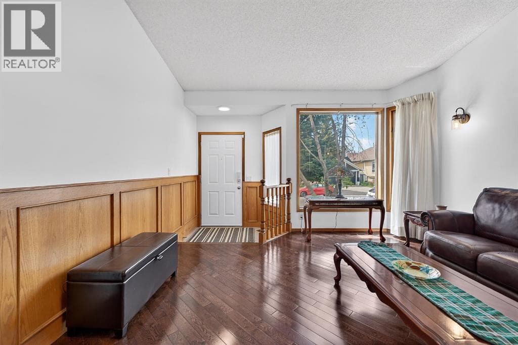 70 Pasadena Gardens NE — photo 3